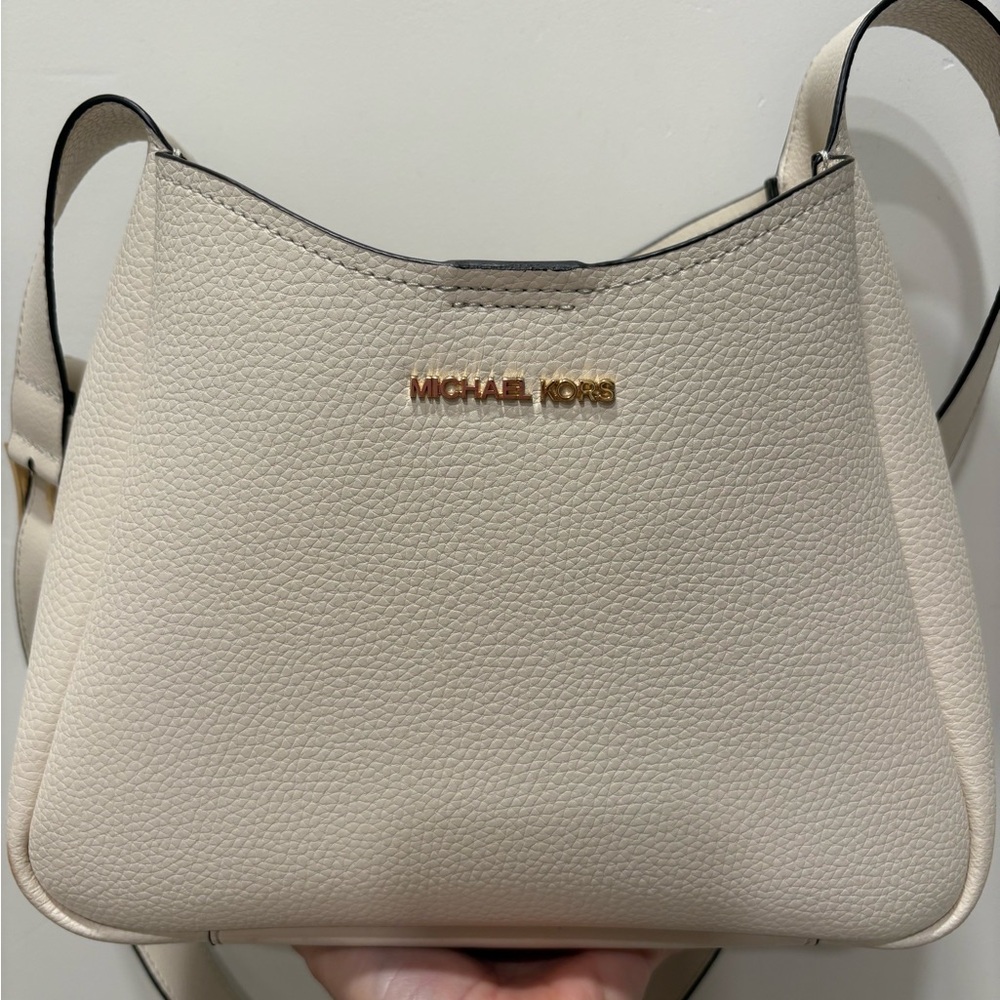 Michael Kors Cream Shoulder Bag